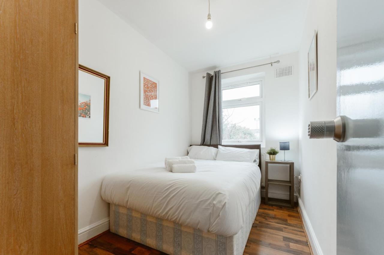 Upton Park Bedrooms 25 Min To Central London Eksteriør bilde